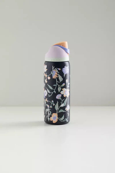Owala UO Exclusive 32oz FreeSip Bow Water Bottle - Midnight Garden Flora